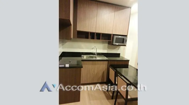 unit 2 Bedrooms  Condominium For Rent in Ratchadaphisek, Bangkok  near ARL Ramkhamhaeng - BTS Thong Lo (AA14337)