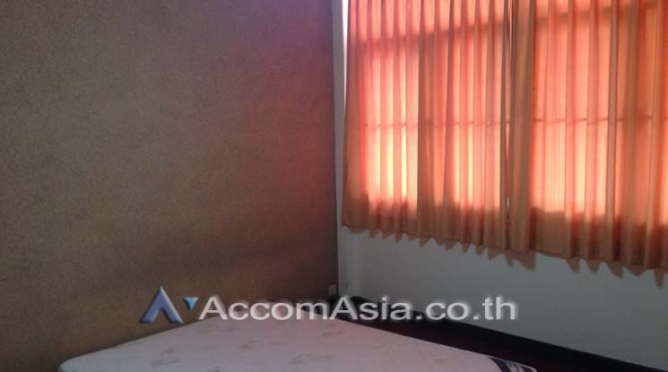 6  4 br House For Rent in Pattanakarn ,Bangkok  AA14429