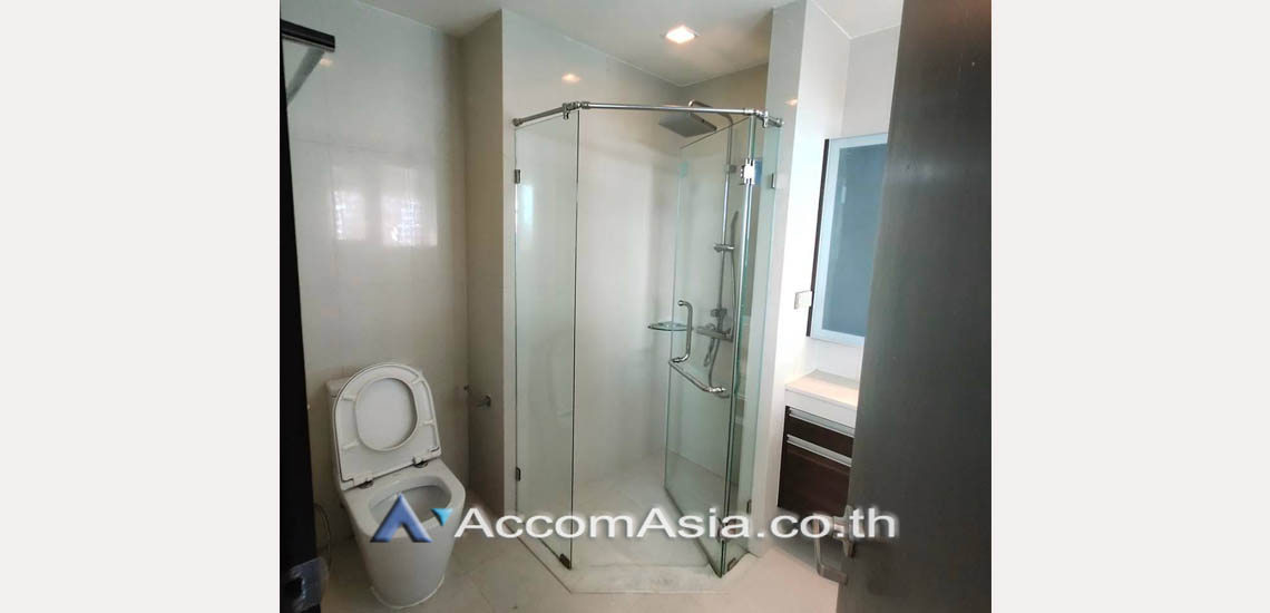 10  2 br Condominium For Rent in Sukhumvit ,Bangkok BTS Phra khanong at Sky Walk Condominium AA14525