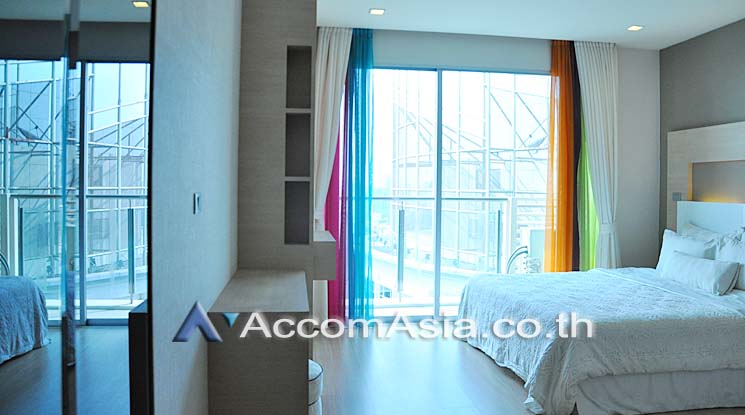  2  1 br Condominium For Rent in Sukhumvit ,Bangkok BTS Phra khanong at Sky Walk Condominium AA14530