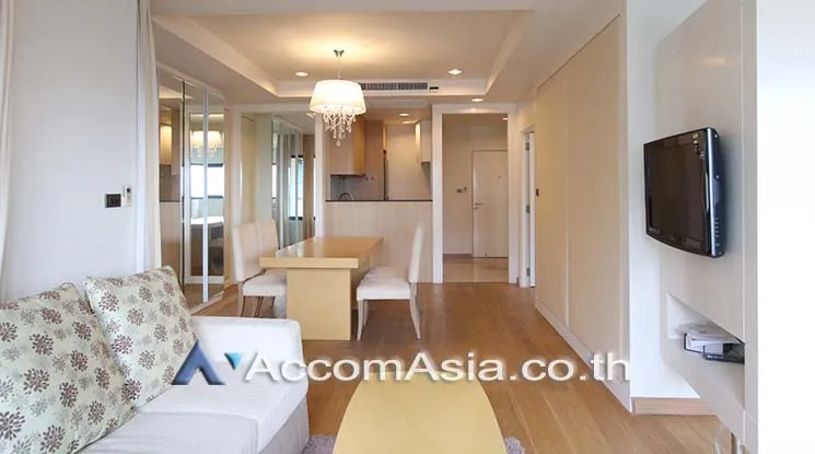 unit 1 Bedroom  Condominium For Rent in Sathorn, Bangkok  near BTS Sala Daeng - MRT Lumphini (AA14594)