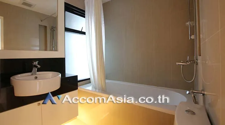 8  1 br Condominium For Rent in Sathorn ,Bangkok BTS Sala Daeng - MRT Lumphini at Sathorn Gardens AA14594