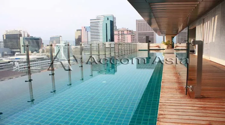 unit 2 Bedrooms  Condominium For Rent in Silom, Bangkok  near BTS Sala Daeng - MRT Silom (AA14627)