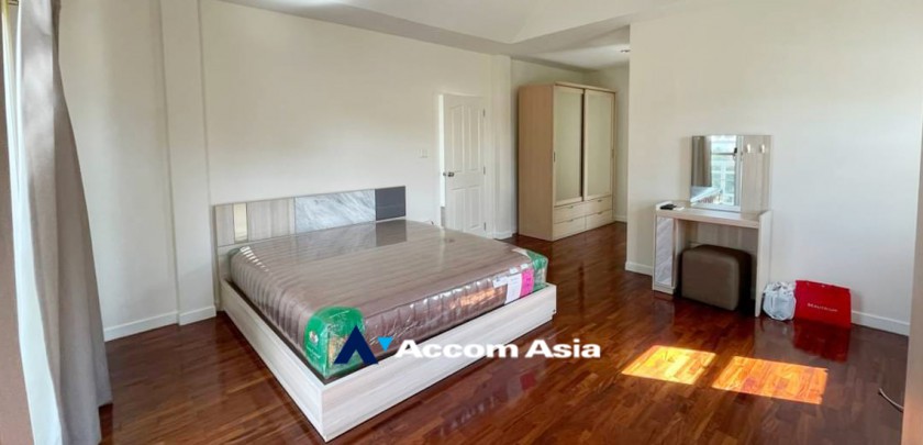 10  3 br House For Sale in Pattanakarn ,Bangkok ARL Ban Thap Chang at Exclusive Village AA14636