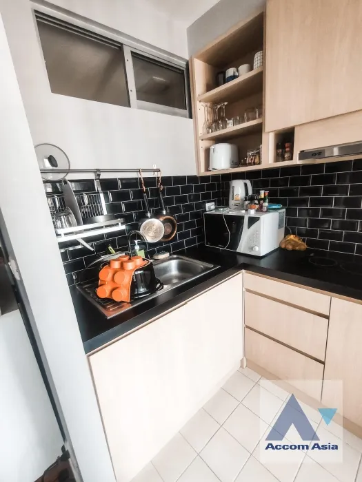 unit 1 Bedroom  Condominium For Rent & Sale in Sukhumvit, Bangkok  near BTS Phrom Phong (AA14738)