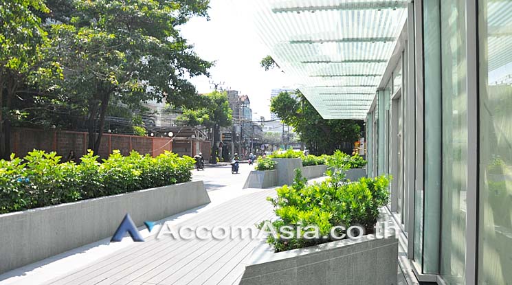 7  Retail / Showroom For Rent in Sukhumvit ,Bangkok BTS Thong Lo at Major Tower AA14744