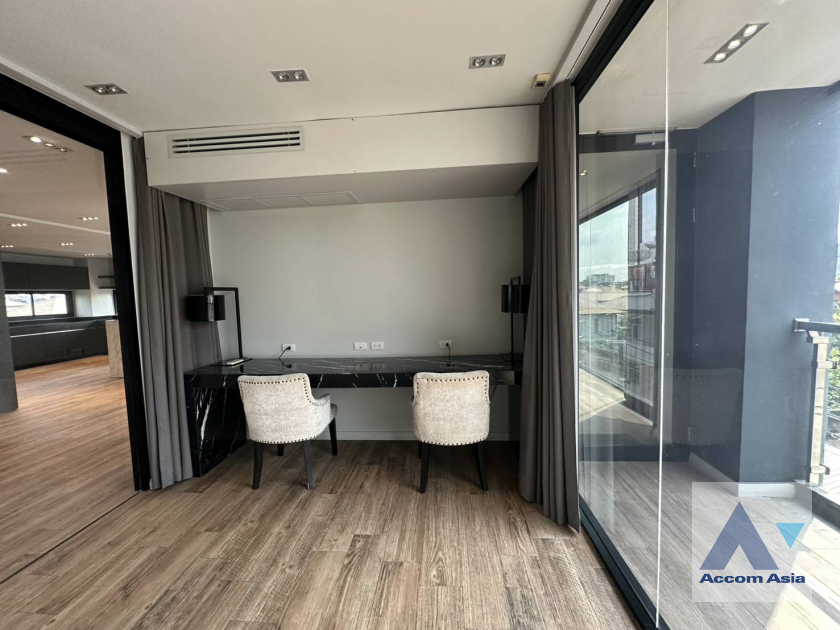 12  2 br Condominium For Rent in Sukhumvit ,Bangkok BTS Ekkamai - BTS Phra khanong at Penthouse Condominium 1 AA14773