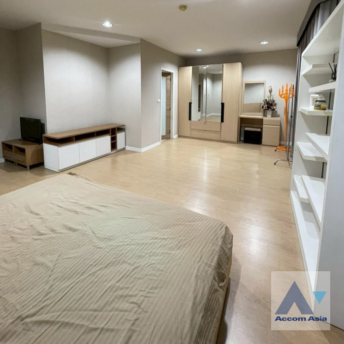 10  2 br Condominium for rent and sale in Ploenchit ,Bangkok BTS Ploenchit at Renova Residence AA14805