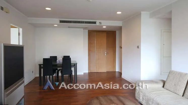 unit 2 Bedrooms  Condominium For Rent in Ploenchit, Bangkok  near BTS Ploenchit (AA14880)