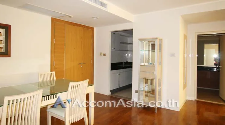 unit 2 Bedrooms  Condominium For Rent in Ploenchit, Bangkok  near BTS Ploenchit (AA14881)