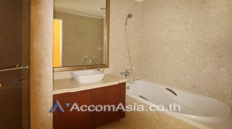 8  2 br Condominium For Rent in Ploenchit ,Bangkok BTS Ploenchit at Baan Siri Ruedee AA14881