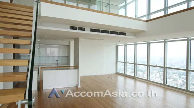 unit 3 Bedrooms  Condominium For Sale in Charoen Nakhon, Bangkok  near BTS Krung Thon Buri (AA14943)