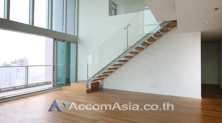  1  3 br Condominium For Sale in Charoen Nakhon ,Bangkok BTS Krung Thon Buri at The River Condominium AA14943