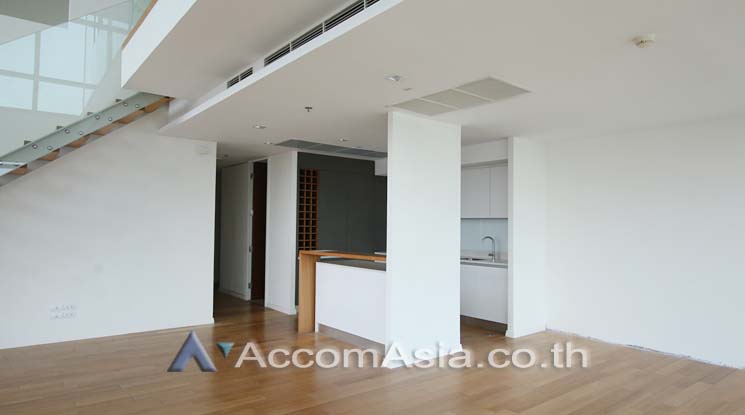  1  3 br Condominium For Sale in Charoen Nakhon ,Bangkok BTS Krung Thon Buri at The River Condominium AA14943