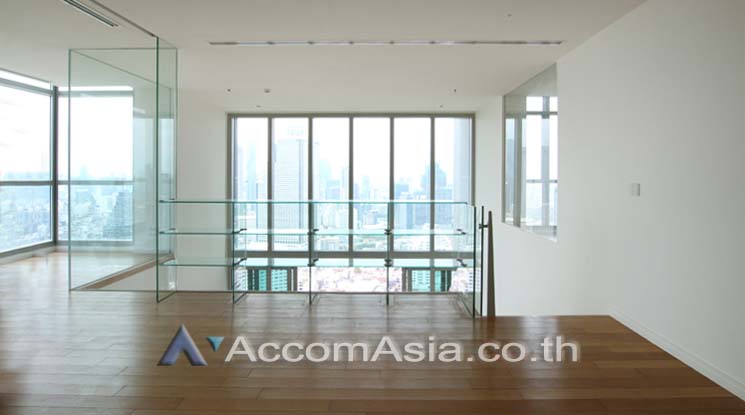 9  3 br Condominium For Sale in Charoen Nakhon ,Bangkok BTS Krung Thon Buri at The River Condominium AA14943