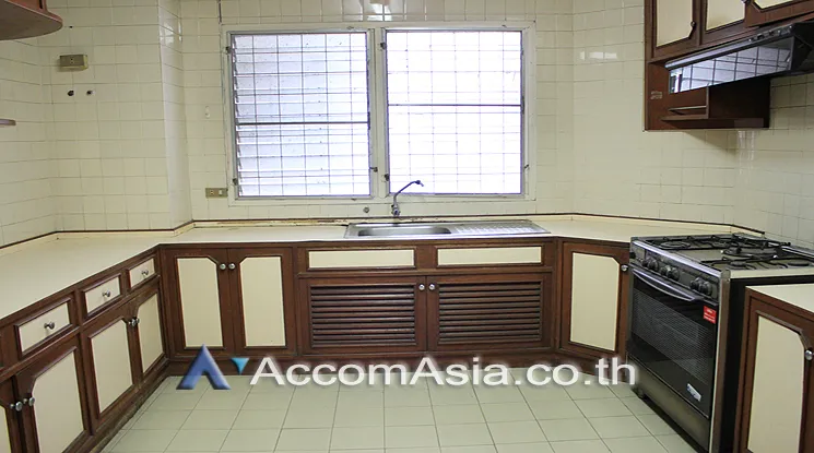 unit 3 Bedrooms  Condominium For Rent in Sukhumvit, Bangkok  near MRT Sukhumvit - BTS Asok (AA14946)