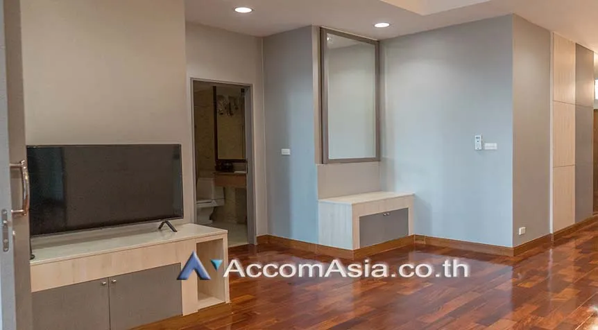 unit 2 Bedrooms  Condominium For Rent & Sale in Ploenchit, Bangkok  near BTS Chitlom (AA14997)