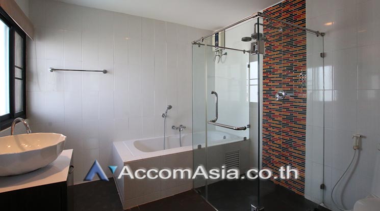 8  3 br Apartment For Rent in Sukhumvit ,Bangkok BTS Ekkamai at Spacious Unique AA15079