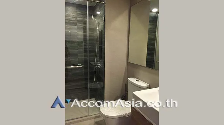 unit 1 Bedroom  Condominium For Rent in Ploenchit, Bangkok  near BTS Ploenchit (AA15103)
