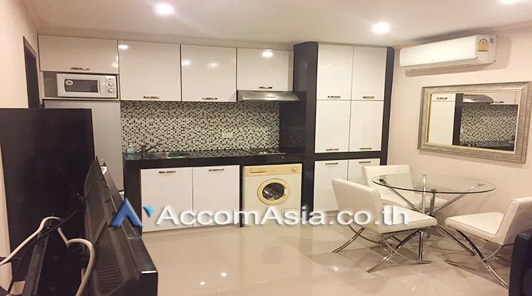 Big Balcony, Pet friendly |  Regent On The Park 1 Condominium  1 Bedroom for Rent BTS Phrom Phong in Sukhumvit Bangkok