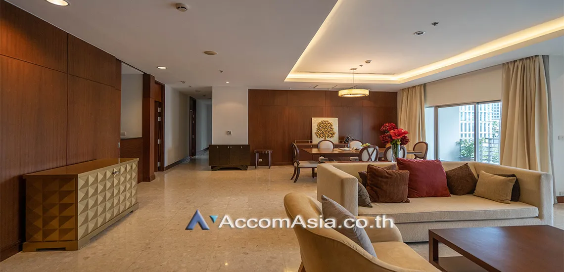 unit 3 Bedrooms  Apartment For Rent in Ploenchit, Bangkok  near BTS Ploenchit (AA15154)