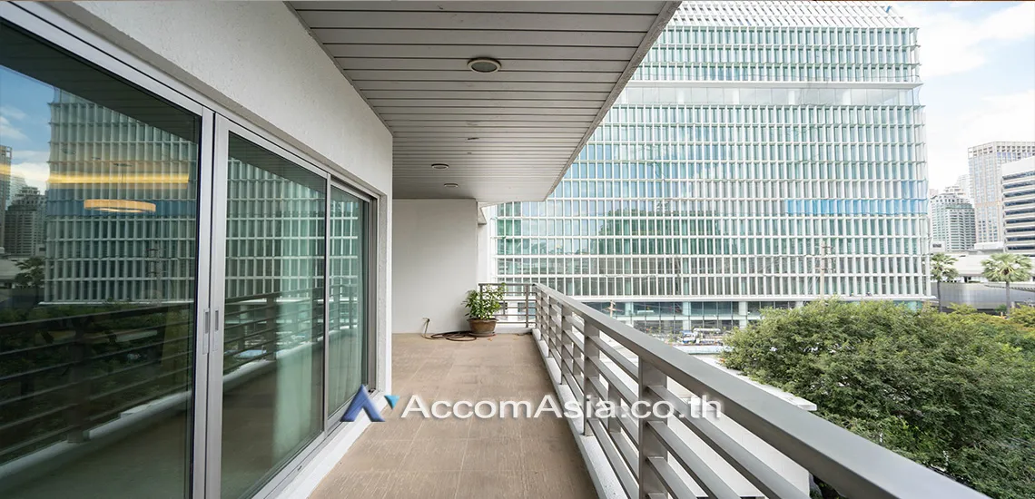 unit 3 Bedrooms  Apartment For Rent in Ploenchit, Bangkok  near BTS Ploenchit (AA15154)