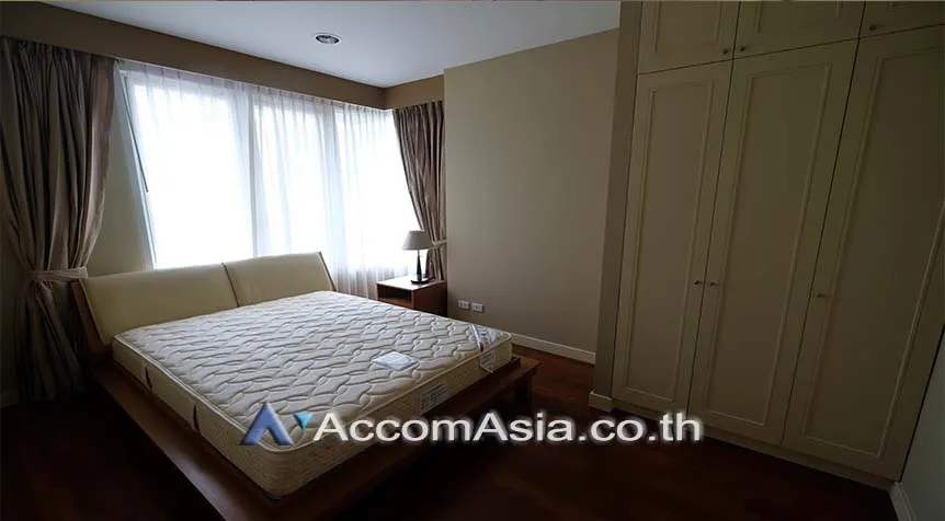 unitExclusive, Pet friendly |  3 Bedrooms  Condominium For Rent in Sukhumvit, Bangkok  near BTS Thong Lo (AA15192)
