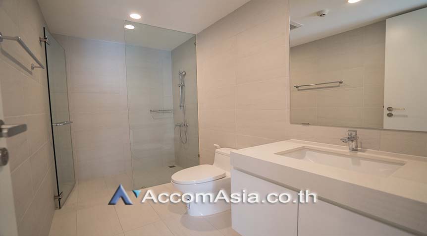 8  2 br Apartment For Rent in Sukhumvit ,Bangkok BTS Phrom Phong at A Cozy Low-Rise Residence 6 Mins Walk From BTS AA15299