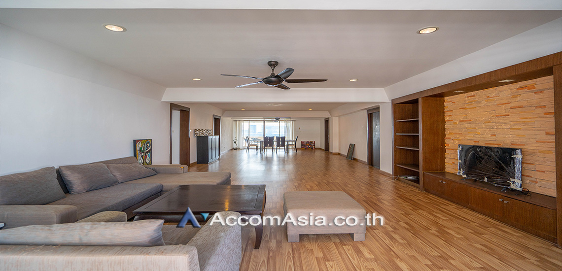 4  3 br Apartment For Rent in Sukhumvit ,Bangkok MRT Sukhumvit - BTS Asok at Family Apartment with Lake View AA15312