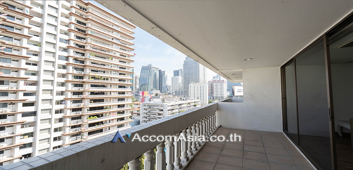 13  3 br Apartment For Rent in Sukhumvit ,Bangkok MRT Sukhumvit - BTS Asok at Family Apartment with Lake View AA15312
