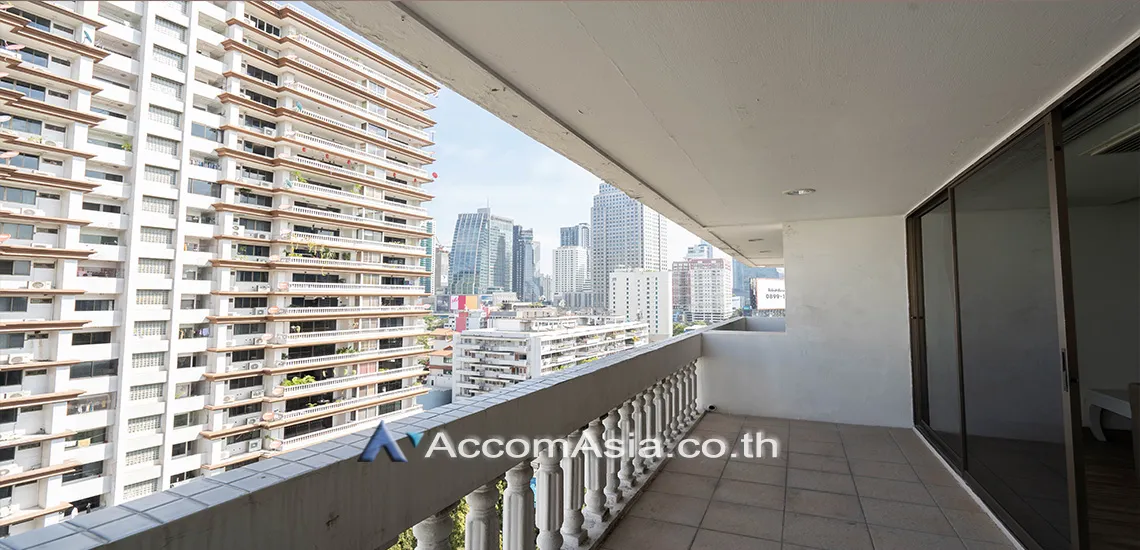 13  3 br Apartment For Rent in Sukhumvit ,Bangkok BTS Asok at Family Apartment with Lake View AA15312