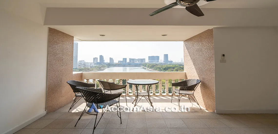 6  3 br Apartment For Rent in Sukhumvit ,Bangkok BTS Asok at Family Apartment with Lake View AA15312