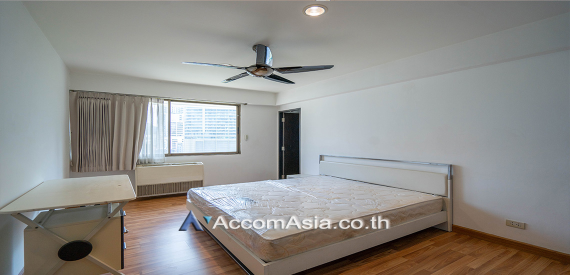 9  3 br Apartment For Rent in Sukhumvit ,Bangkok MRT Sukhumvit - BTS Asok at Family Apartment with Lake View AA15312