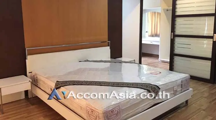  1  3 br Apartment for rent and sale in Sukhumvit ,Bangkok BTS Asok at Family Apartment with Lake View AA15313
