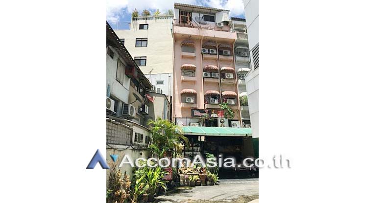  1  Shophouse For Rent in Sukhumvit ,Bangkok BTS Nana AA15370