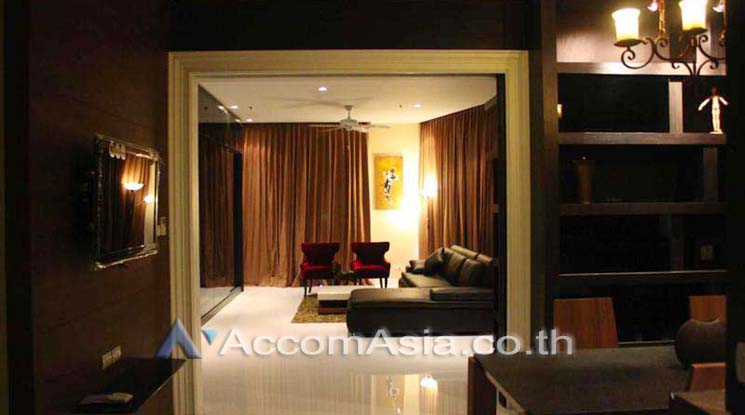unit 3 Bedrooms  Condominium For Rent in Sukhumvit, Bangkok  near MRT Sukhumvit - BTS Asok (AA15467)