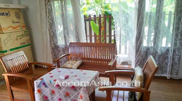 unit 1 Bedroom  House For Rent in Sukhumvit, Bangkok  near BTS Udomsuk (AA15506)