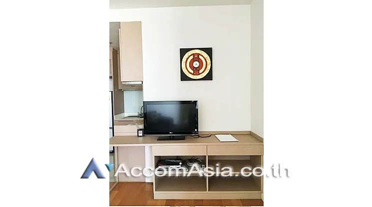 unit 1 Bedroom  Condominium For Rent & Sale in Rama 3, Bangkok  near BTS Saphan Taksin (AA15512)