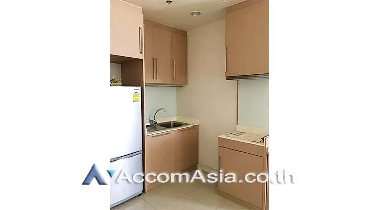 unit 1 Bedroom  Condominium For Rent & Sale in Rama 3, Bangkok  near BTS Saphan Taksin (AA15512)
