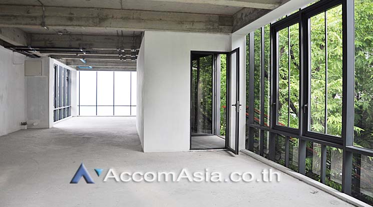  2  Retail / Showroom For Rent in Sukhumvit ,Bangkok BTS Phra khanong at Naiipa Art Complex AA15629