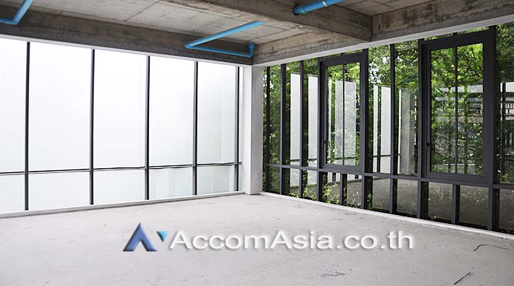 4  Retail / Showroom For Rent in Sukhumvit ,Bangkok BTS Phra khanong at Naiipa Art Complex AA15629