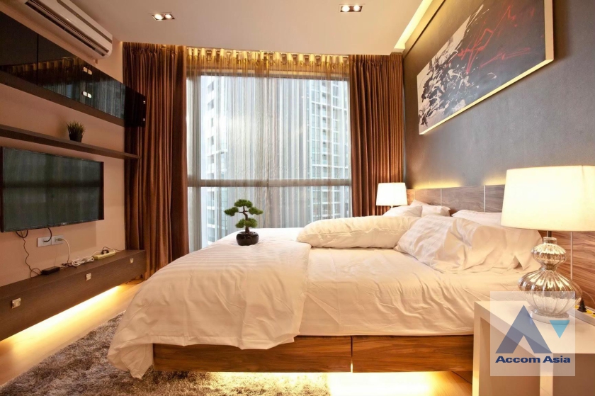 5  1 br Condominium For Sale in Sukhumvit ,Bangkok BTS Phra khanong at Sky Walk Condominium AA15644