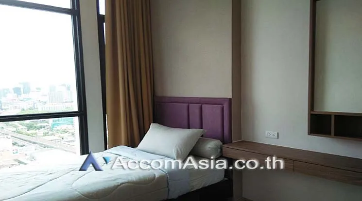 unit 2 Bedrooms  Condominium For Rent in Ratchadaphisek, Bangkok  near ARL Ramkhamhaeng - BTS Thong Lo (AA15693)