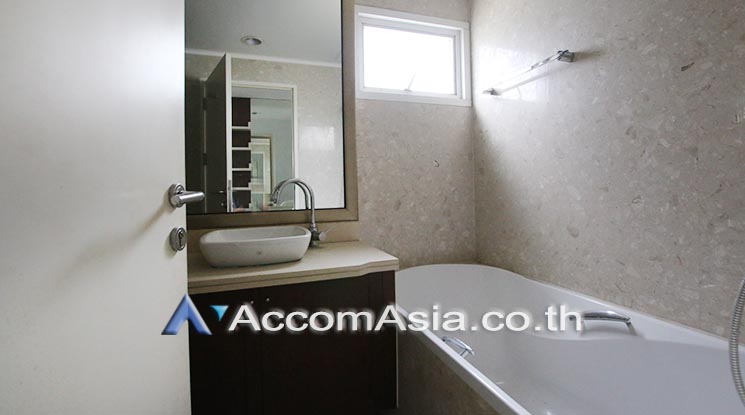 7  2 br Condominium For Sale in Ploenchit ,Bangkok BTS Ploenchit at Baan Siri Ruedee AA15721