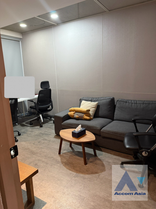 6  4 br House For Rent in Sukhumvit ,Bangkok BTS Thong Lo AA15750