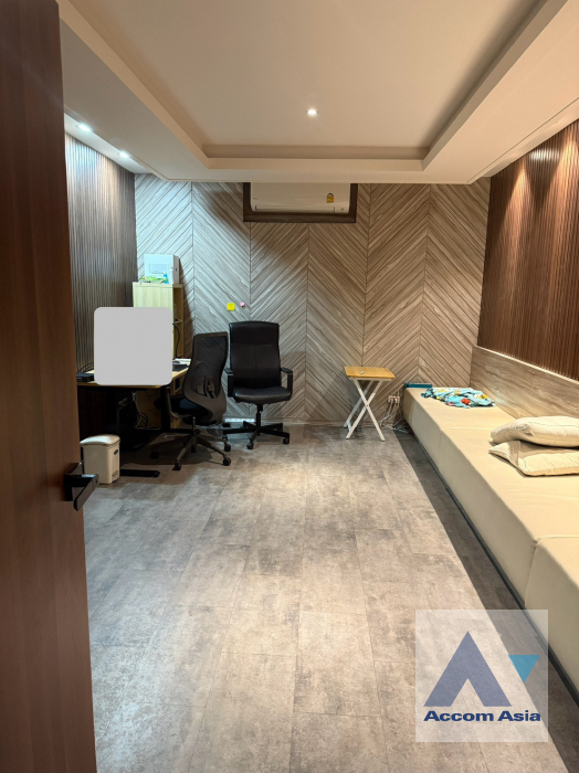 4  4 br House For Rent in Sukhumvit ,Bangkok BTS Thong Lo AA15750