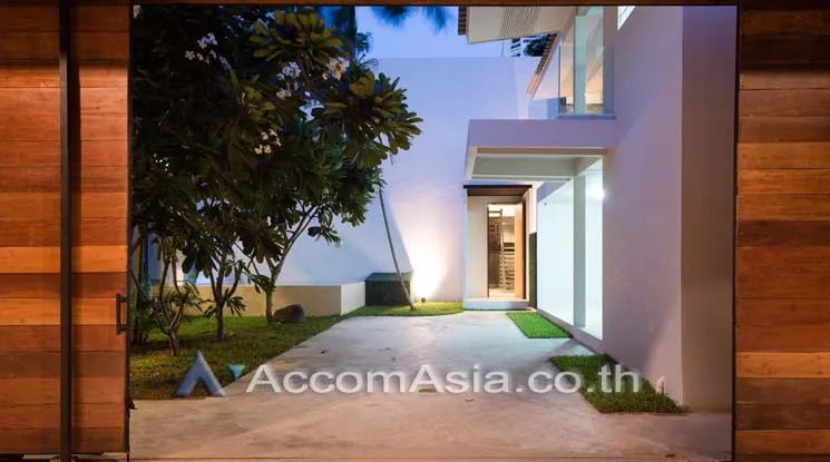 unitHome Office, Private Swimming Pool |  3 Bedrooms  House For Rent & Sale in Sukhumvit, Bangkok  near BTS Thong Lo (AA15751)