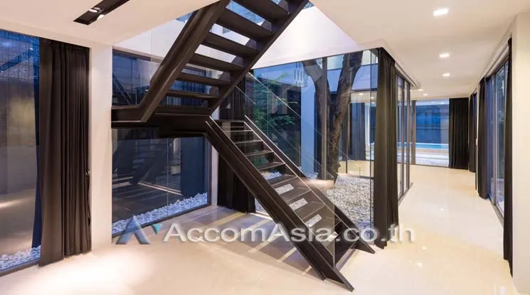 unitHome Office, Private Swimming Pool |  3 Bedrooms  House For Rent & Sale in Sukhumvit, Bangkok  near BTS Thong Lo (AA15751)