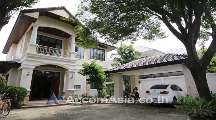  2  4 br House For Rent in Sukhumvit ,Bangkok BTS Ekkamai AA15757