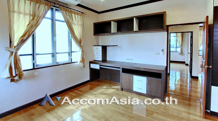 17  4 br House For Rent in Sukhumvit ,Bangkok BTS Ekkamai AA15757